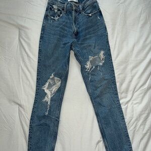 Abercrombie & Fitch High Rise Mom Jeans